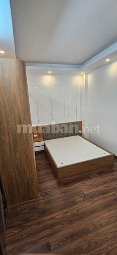 Bán Nhà Phố Trần Khát Chân quận Hai Bà Trưng 55m 5 Tầng Mặt Tiền 5.1m 