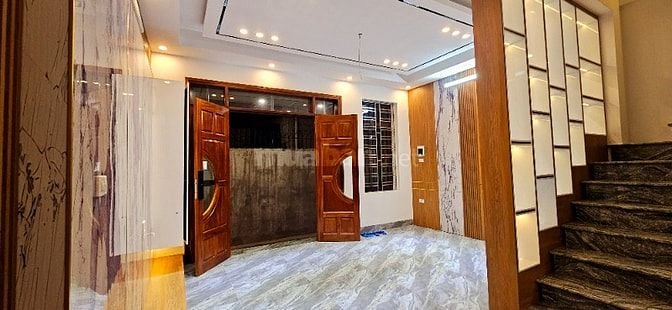 Bán Nhà Phố Trần Khát Chân quận Hai Bà Trưng 55m 5 Tầng Mặt Tiền 5.1m 