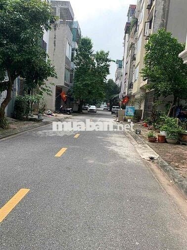 Nhà cấp 4 khu tái định cư Giang Biên