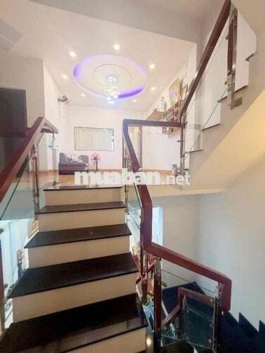 BÁN NHÀ BÌNH TÂN NGANG LỚN 5x20 - 3TẦNG - HẺM XE HƠI - SÁT BÊN AEON TÂ