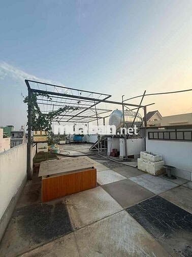 BÁN NHÀ BÌNH TÂN NGANG LỚN 5x20 - 3TẦNG - HẺM XE HƠI - SÁT BÊN AEON TÂ