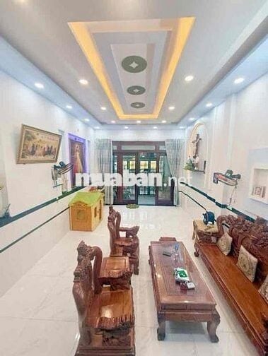 BÁN NHÀ BÌNH TÂN NGANG LỚN 5x20 - 3TẦNG - HẺM XE HƠI - SÁT BÊN AEON TÂ