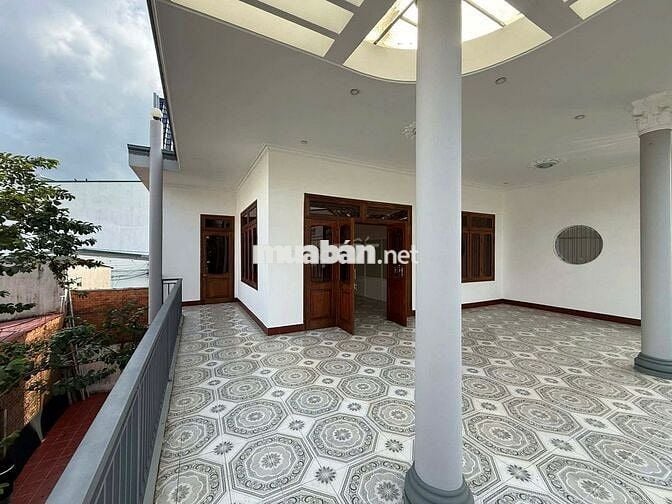 Bán biệt thự mặt Tiền Trần Phú TP BMT, Dt:210m2 SHR Sang Tên. Giá 12Tx