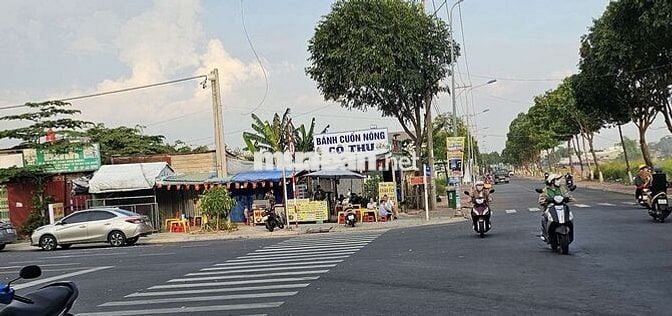 💥BÁN GẤP 2 LÔ ĐẤT CẶP QUỐC LỘ13 BÌNH DƯƠNG. Dt: 10×18. 850Triệu/1 lô