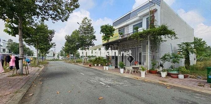 💥BÁN GẤP 2 LÔ ĐẤT CẶP QUỐC LỘ13 BÌNH DƯƠNG. Dt: 10×18. 850Triệu/1 lô