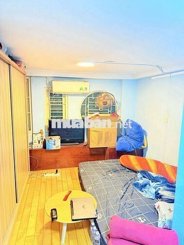 Nhà công viên Lê Thị Riêng, tân bình xe hơi đậu trong nhà 4 tầng