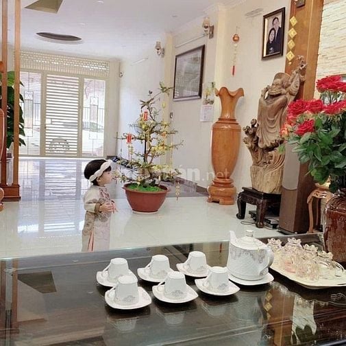 Phố Tân Ấp – Ba Đình – Ô Tô Tránh – 61 M – 5 T – MT 5 M – Giá 19.5 Tỷ.