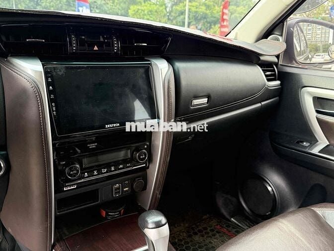 Toyota Fortuner 2018 Máy Xăng - 1 Cầu Xe Tại Hãng