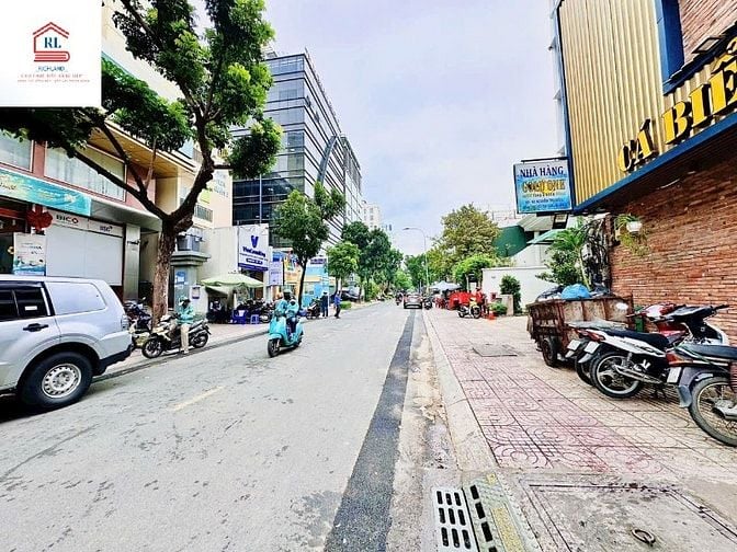 Cho Thuê Biệt Thự: 34B Nguyễn Thị Diệu, Quận 3, TPHCM-DT:600m2