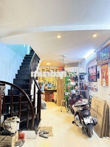 Nhà công viên Lê Thị Riêng, tân bình xe hơi đậu trong nhà 4 tầng