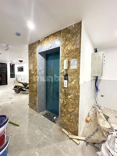 Cc bán CCMN siêu hiếm Ngọc Hồi, 98m X 8 tầng, 15 tỷ 