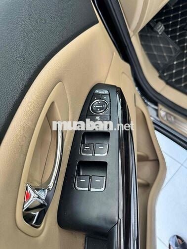 Kia Sedona 2018 2.2 DATH - 90000 km