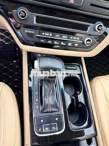 Kia Sedona 2018 2.2 DATH - 90000 km