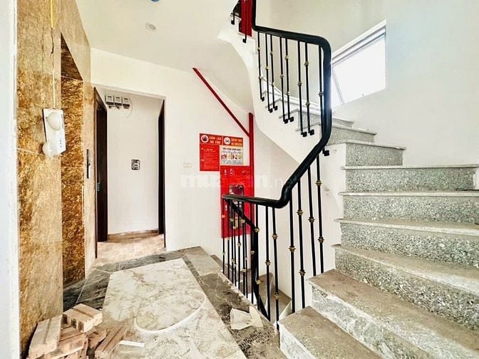 Cc bán CCMN siêu hiếm Ngọc Hồi, 98m X 8 tầng, 15 tỷ 