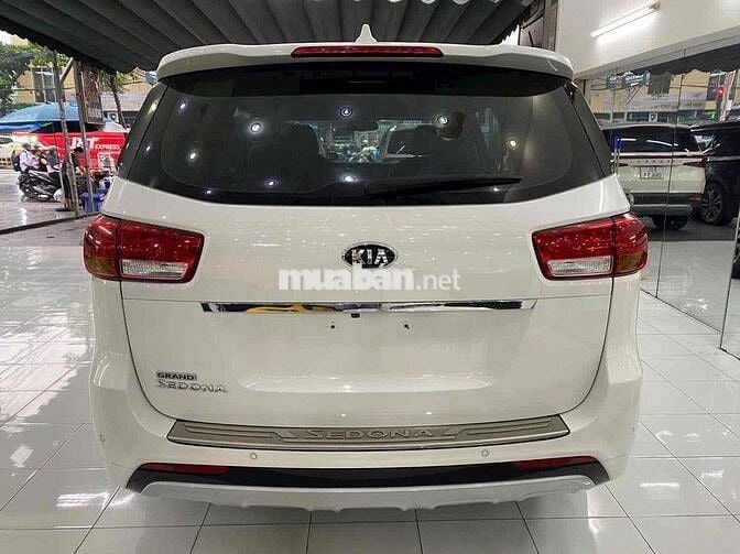 Kia Sedona 2018 2.2 DATH - 90000 km