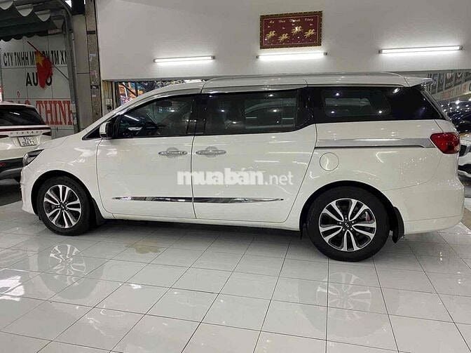 Kia Sedona 2018 2.2 DATH - 90000 km