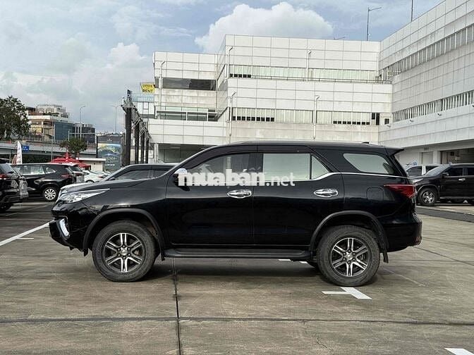Toyota Fortuner 2018 Máy Xăng - 1 Cầu Xe Tại Hãng