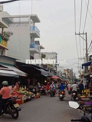 BÁN NHÀ NGAY CHỢ,TR HỌC ĐTKTQ,GẦN AEON TÂN PHÚ