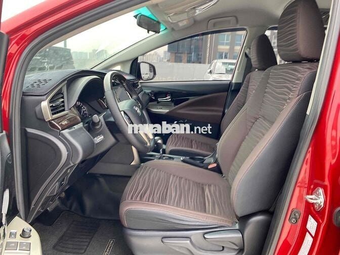 Toyota Innova Venturer 2020 2.0G - 34000 km