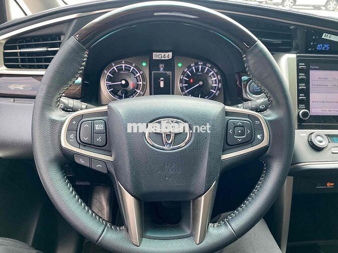 Toyota Innova Venturer 2020 2.0G - 34000 km