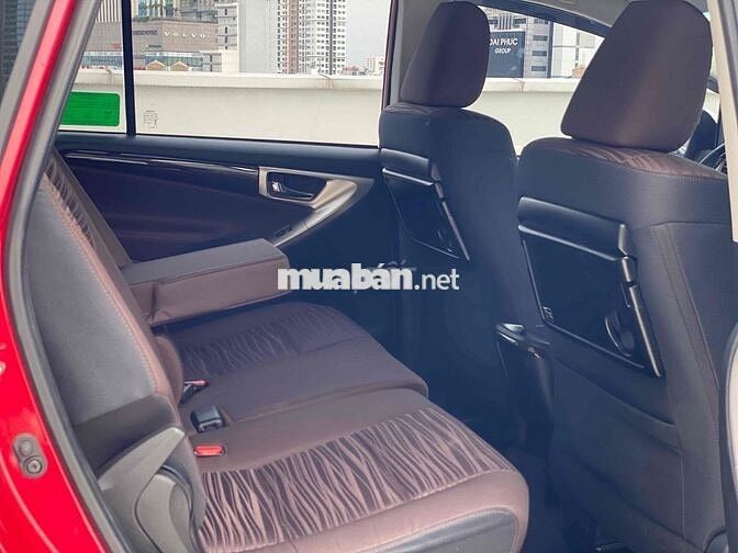 Toyota Innova Venturer 2020 2.0G - 34000 km