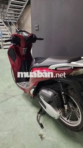 Xe Tay Ga SH 125 CBS 2018 màu đỏ