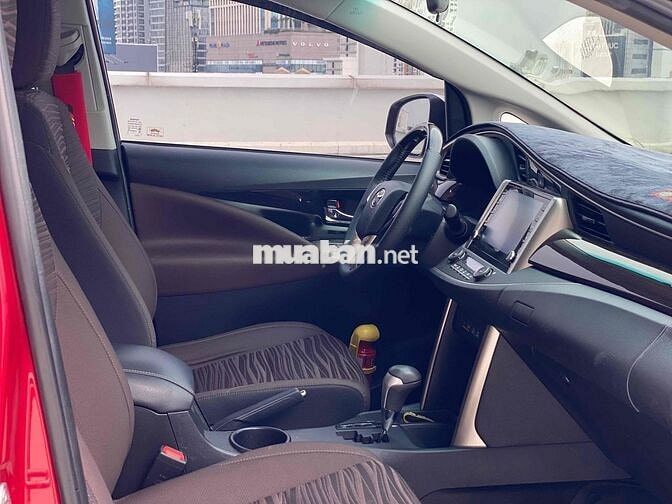 Toyota Innova Venturer 2020 2.0G - 34000 km