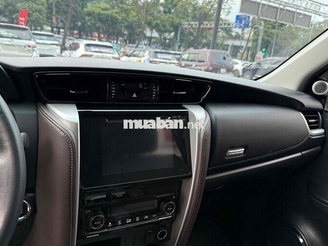 Fortuner 2018 - Xăng - 1 Cầu Cực đẹp - Xe Tại Hãng