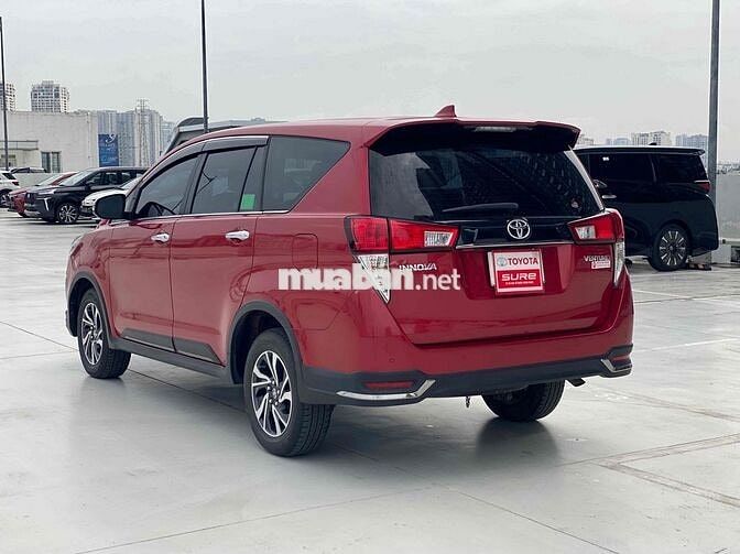 Toyota Innova Venturer 2020 2.0G - 34000 km