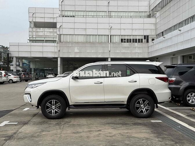 Fortuner 2018 - Xăng - 1 Cầu Cực đẹp - Xe Tại Hãng