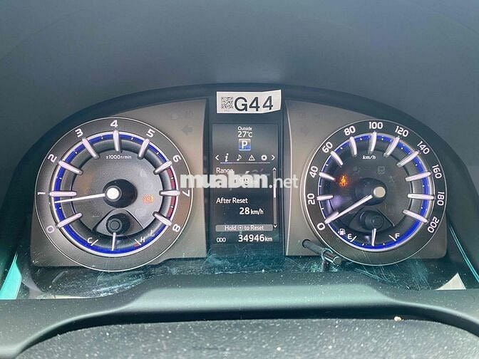 Toyota Innova Venturer 2020 2.0G - 34000 km