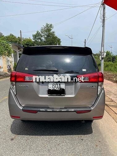 Toyota Innova 2019 2.0E - 128000 km