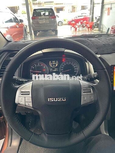 Isuzu Mu X 2016 2.5 MT - 130000 km