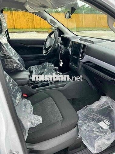 Ford Ranger đủ màu giao ngay giá siêu tốt