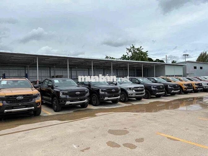 Ford Ranger đủ màu giao ngay giá siêu tốt