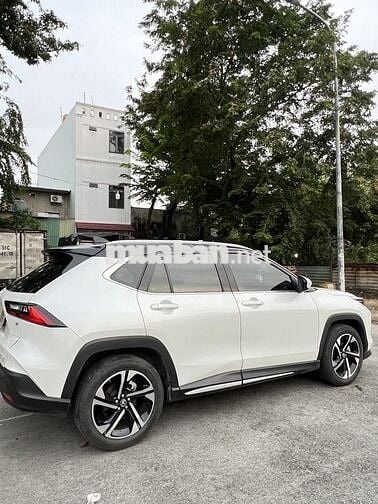 Toyota Corolla Cross Trắng, đen