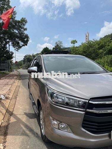 Toyota Innova 2019 2.0E - 128000 km
