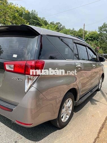 Toyota Innova 2019 2.0E - 128000 km