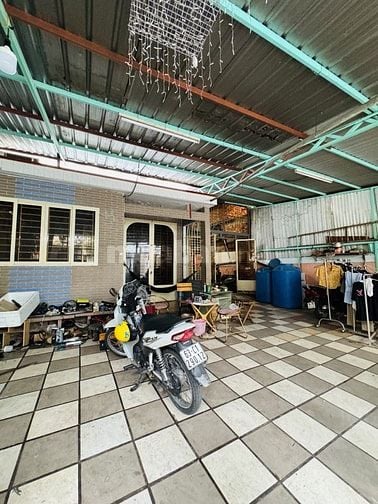 185M2 - NGANG 9.5M - HXH CMT8 - C4 TIỆN XÂY