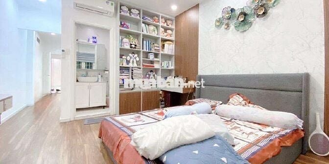 103m² NHÀ BTCT CẠNH HIM LAM ,HXH ,TĂNG NỘI THẤT CAO CẤP 200Đ