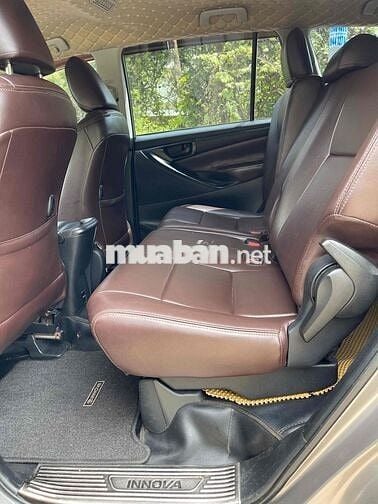 Toyota Innova 2019 2.0E - 128000 km