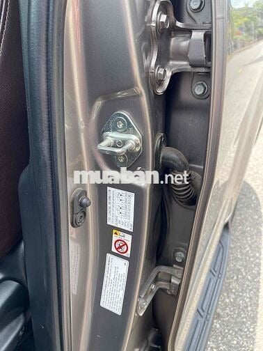 Toyota Innova 2019 2.0E - 128000 km