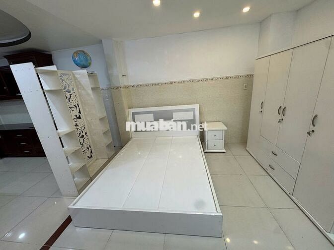 Cho thuê phòng 45m2 Nguyễn Trãi Quận 1 Full Nội Thất cmr an ninh tự do