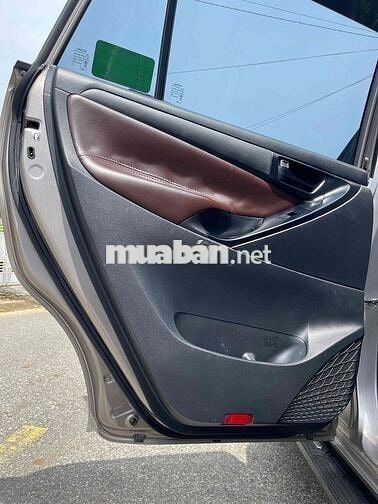 Toyota Innova 2019 2.0E - 128000 km