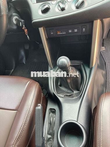 Toyota Innova 2019 2.0E - 128000 km