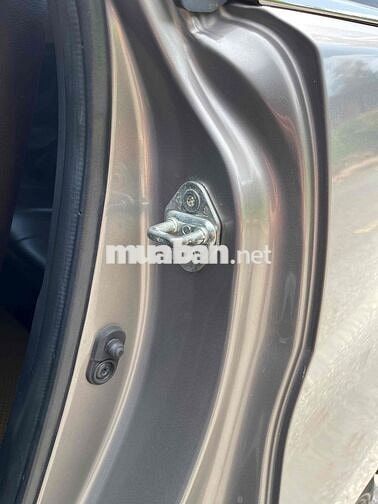 Toyota Innova 2019 2.0E - 128000 km