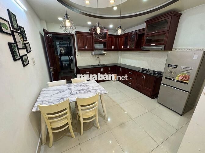 Cho thuê phòng 45m2 Nguyễn Trãi Quận 1 Full Nội Thất cmr an ninh tự do