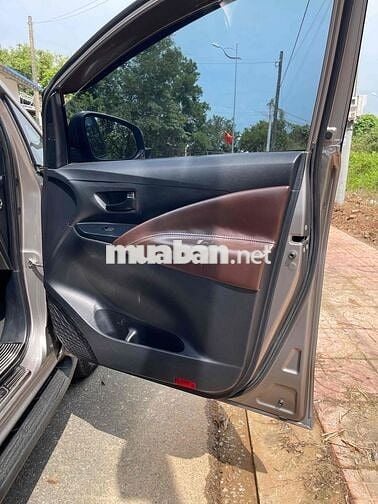 Toyota Innova 2019 2.0E - 128000 km