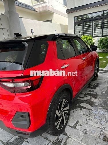 Toyota Raize 2023 - 8000 km