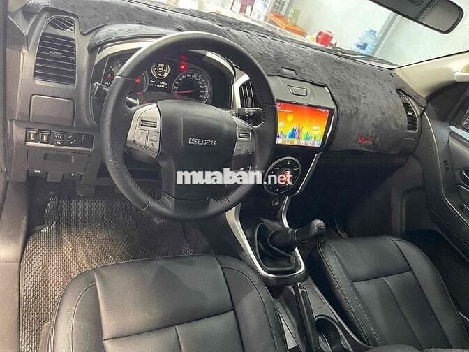 Isuzu Mu X 2016 2.5 MT - 130000 km